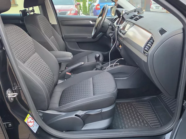 Škoda Fabia 1.4TDi 66kW*DRIVE*1.MAJ*TAŽNÉ* - foto 40
