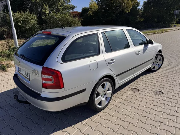 Škoda Octavia 2.0TDI 103Kw Ambition - foto 3