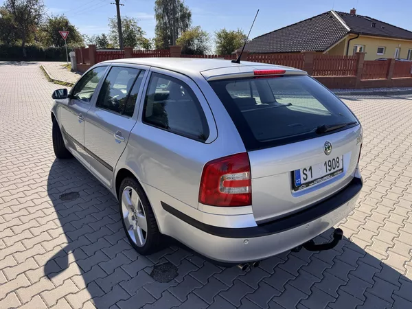 Škoda Octavia 2.0TDI 103Kw Ambition - foto 4