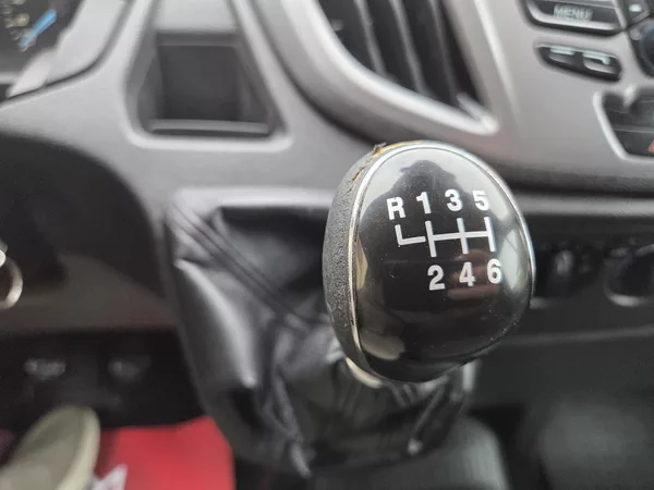 Ford Transit 2.2TDCI 114kW L2H3 - foto 23