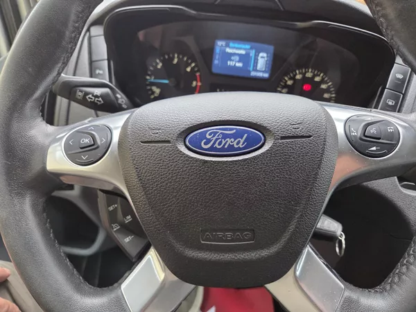 Ford Transit 2.2TDCI 114kW L2H3 - foto 24