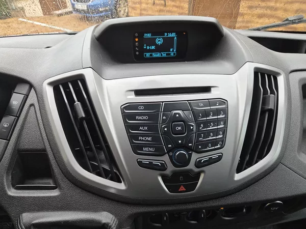 Ford Transit 2.2TDCI 114kW L2H3 - foto 29