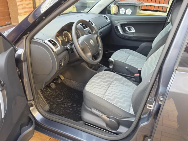 Škoda Fabia II 1.4i 16V AMBIENTE*TEMPOMAT* - foto 10