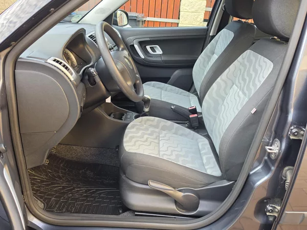 Škoda Fabia II 1.4i 16V AMBIENTE*TEMPOMAT* - foto 12