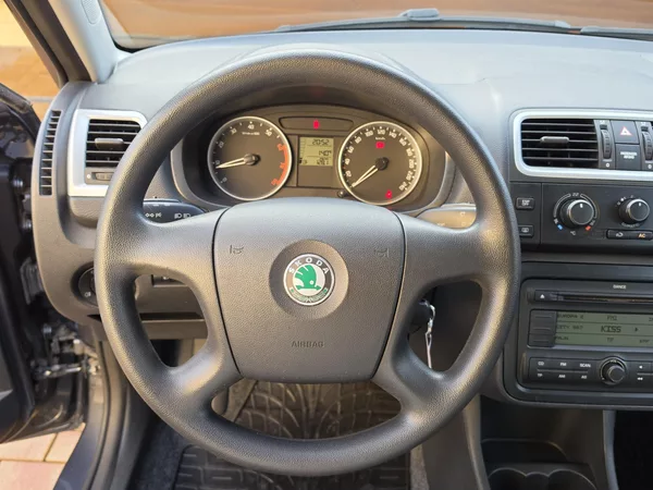Škoda Fabia II 1.4i 16V AMBIENTE*TEMPOMAT* - foto 15