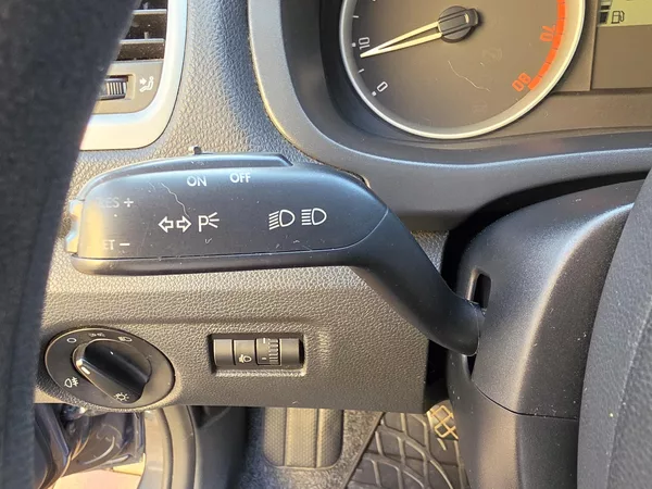 Škoda Fabia II 1.4i 16V AMBIENTE*TEMPOMAT* - foto 16