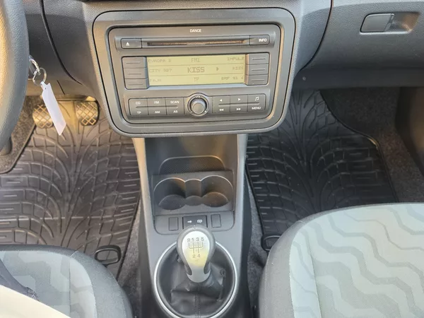 Škoda Fabia II 1.4i 16V AMBIENTE*TEMPOMAT* - foto 19