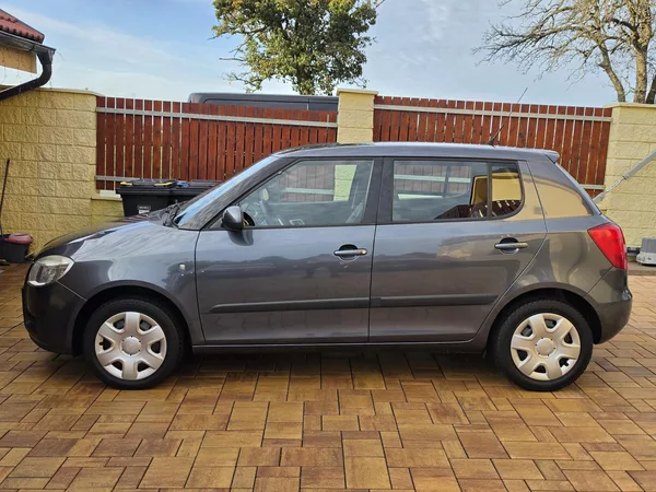 Škoda Fabia II 1.4i 16V AMBIENTE*TEMPOMAT* - foto 2