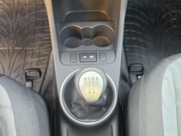 Škoda Fabia II 1.4i 16V AMBIENTE*TEMPOMAT* - foto 20