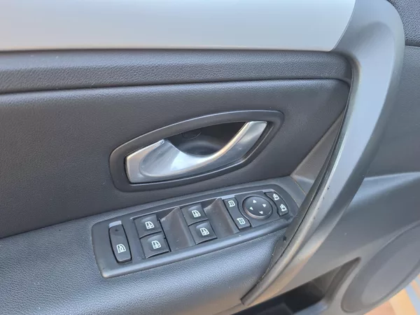 Renault Laguna 2.0dCi 150PS*DYNAMIQUE*NAVI - foto 10