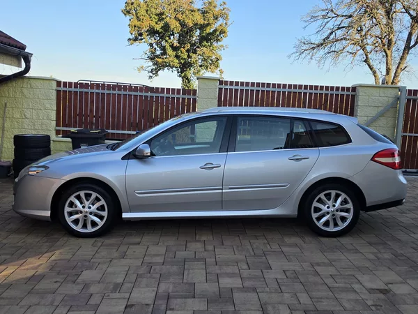 Renault Laguna 2.0dCi 150PS*DYNAMIQUE*NAVI - foto 2