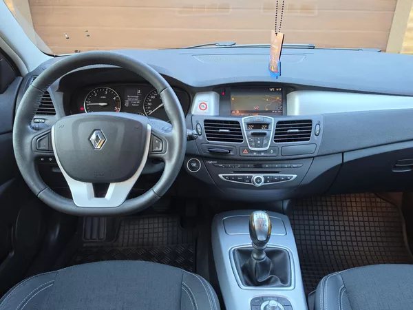 Renault Laguna 2.0dCi 150PS*DYNAMIQUE*NAVI - foto 21