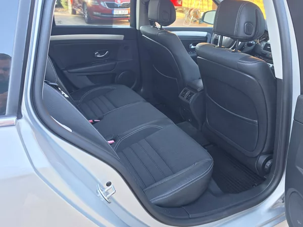 Renault Laguna 2.0dCi 150PS*DYNAMIQUE*NAVI - foto 26