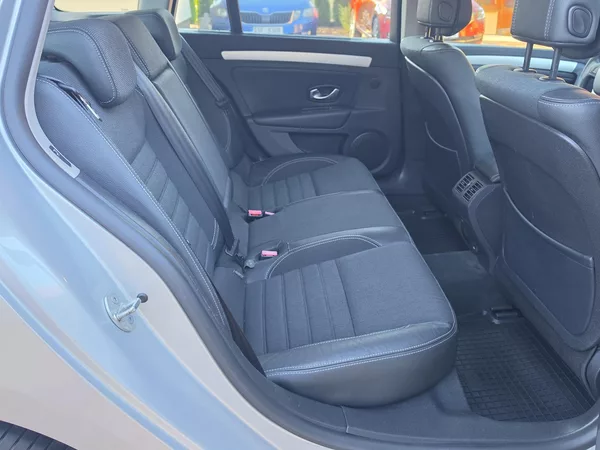 Renault Laguna 2.0dCi 150PS*DYNAMIQUE*NAVI - foto 27