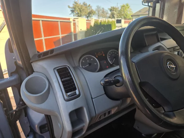 Opel Vivaro 2.0CDTI 84kw 8Míst - foto 10
