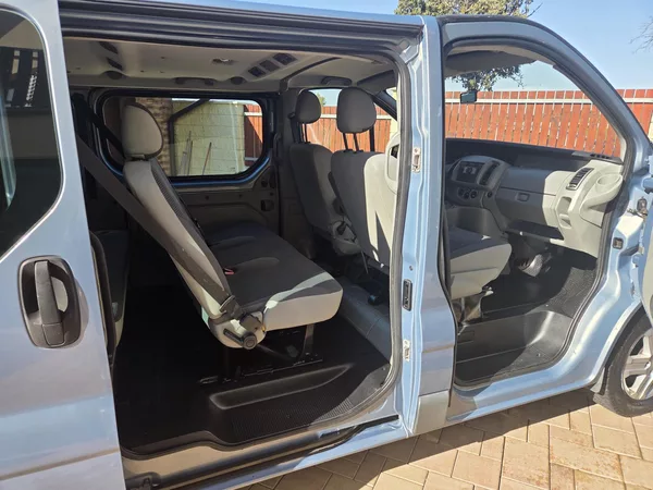 Opel Vivaro 2.0CDTI 84kw 8Míst - foto 21