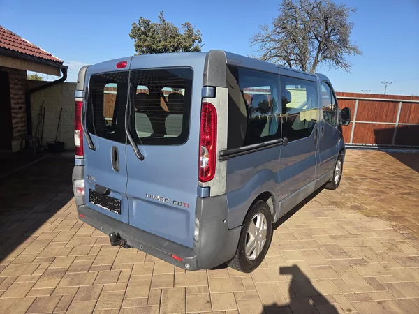 Opel Vivaro 2.0CDTI 84kw 8Míst - foto 7