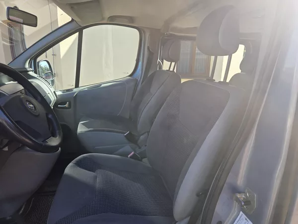 Opel Vivaro 2.0CDTI 84kw 8Míst - foto 9