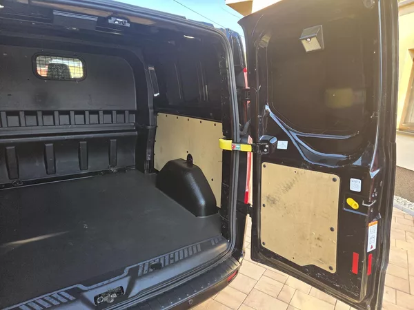 Ford Transit Custom 2.2TDCI L2 114kw 6míst - foto 16