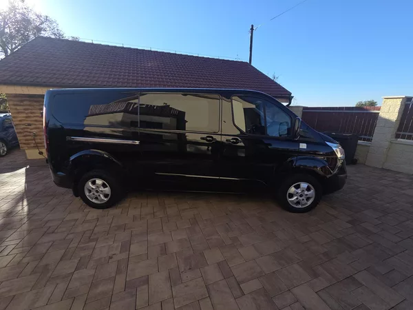Ford Transit Custom 2.2TDCI L2 114kw 6míst - foto 42