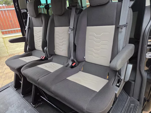 Ford Tourneo Custom 2.2 TDCI 92KW 9Mist - foto 23