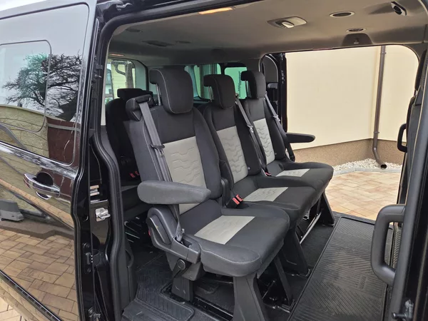 Ford Tourneo Custom 2.2 TDCI 92KW 9Mist - foto 24