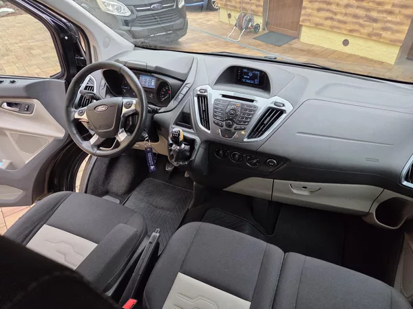 Ford Tourneo Custom 2.2 TDCI 92KW 9Mist - foto 31