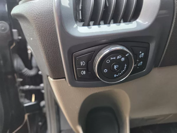 Ford Tourneo Custom 2.2 TDCI 92KW 9Mist - foto 34