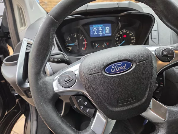 Ford Tourneo Custom 2.2 TDCI 92KW 9Mist - foto 35
