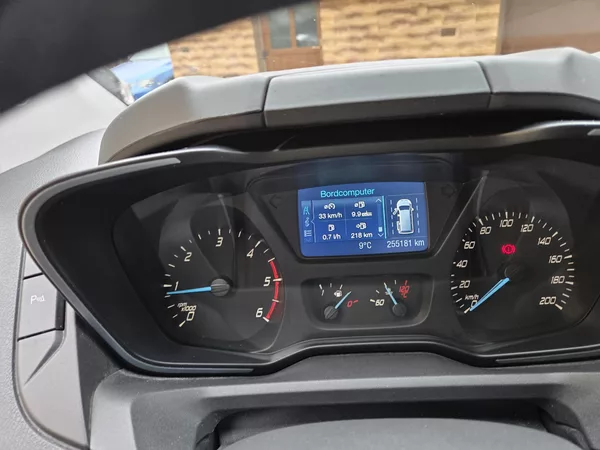 Ford Tourneo Custom 2.2 TDCI 92KW 9Mist - foto 36
