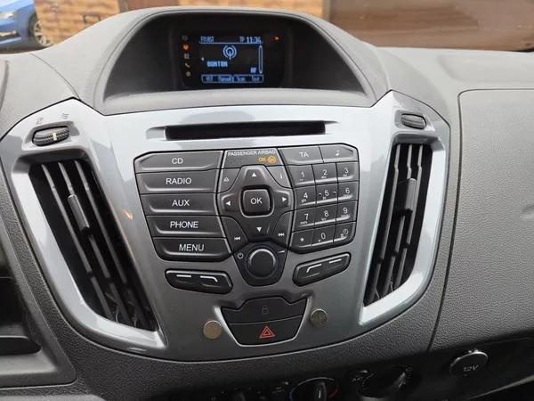 Ford Tourneo Custom 2.2 TDCI 92KW 9Mist - foto 37