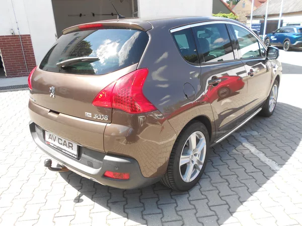 Peugeot 3008 2,0HDi NAPAPIJRI ČR MAN6 - foto 4