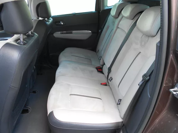 Peugeot 3008 2,0HDi NAPAPIJRI ČR MAN6 - foto 8