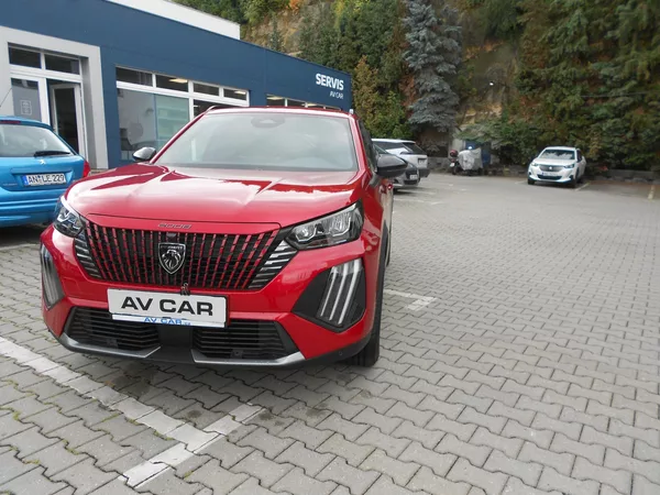Peugeot 2008 ALLURE Hybrid 145 e-DCS6