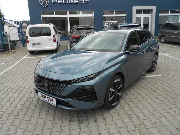 Peugeot 308 ALLURE Elektr. 115 kW / 156 k