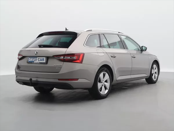 Škoda Superb 2,0 TDI 140kW 4x4 DSG Style CZ - foto 7