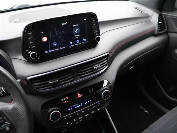 Hyundai Tucson 1,6 T-GDI 130kW 4x4 - foto 21