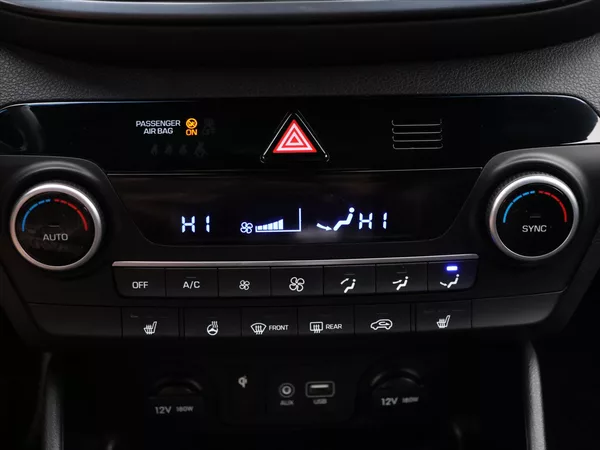 Hyundai Tucson 1,6 T-GDI 130kW 4x4 - foto 23