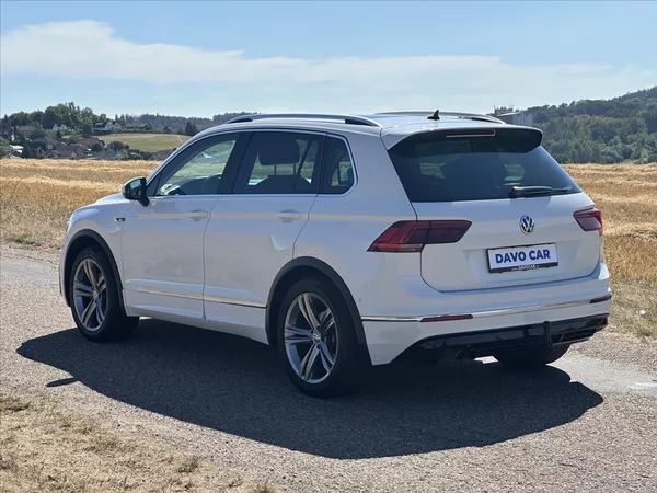 Volkswagen Tiguan 1,4 TSI DSG R-line matrix virt - foto 34
