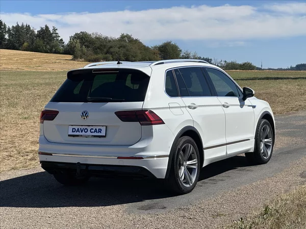 Volkswagen Tiguan 1,4 TSI DSG R-line matrix virt - foto 36