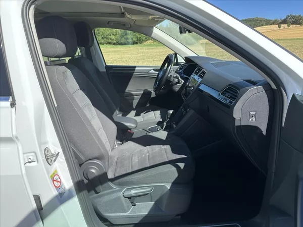 Volkswagen Tiguan 1,4 TSI DSG R-line matrix virt - foto 6