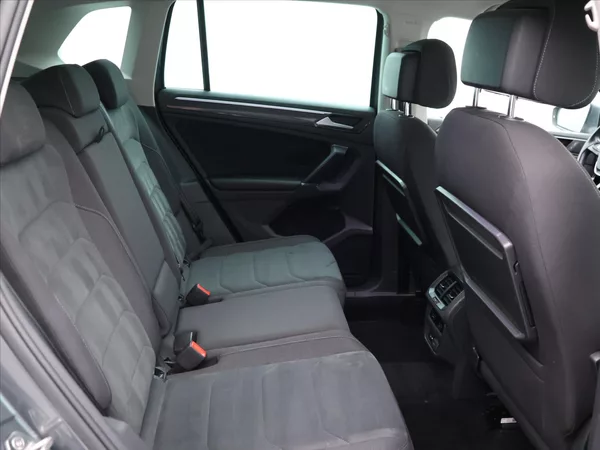 Volkswagen Tiguan 2,0 TDI 110kW DSG R-line DPH - foto 13