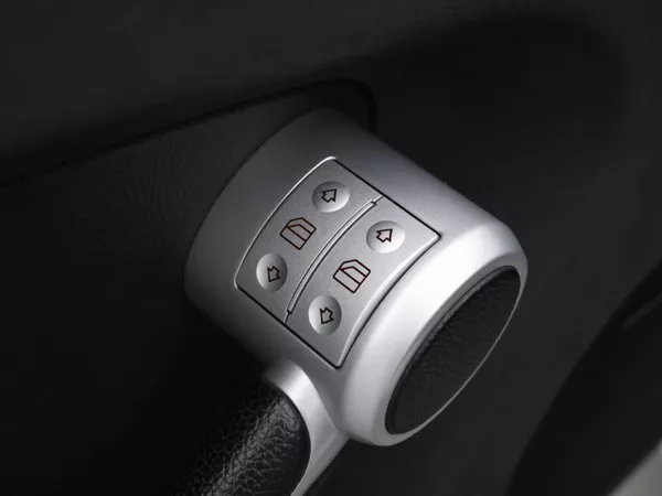 Mercedes-Benz SLK 3.5 350 V6 200kW Serv.kniha - foto 25