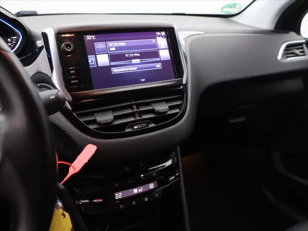 Peugeot 2008 1,2 Puretech 81kW Allure - foto 15