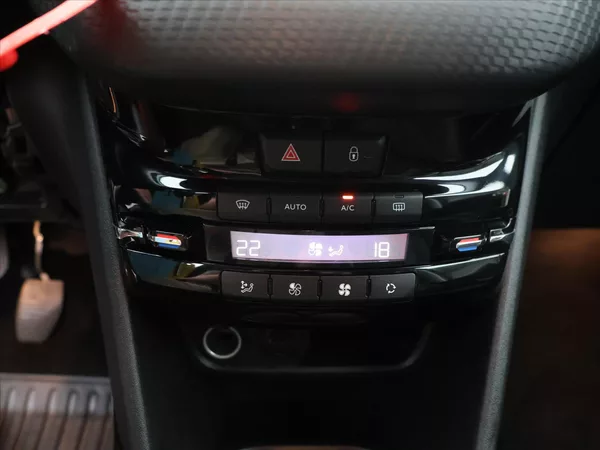 Peugeot 2008 1,2 Puretech 81kW Allure - foto 17