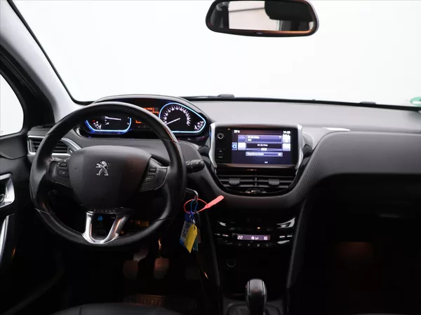 Peugeot 2008 1,2 Puretech 81kW Allure - foto 18