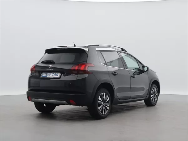 Peugeot 2008 1,2 Puretech 81kW Allure - foto 7