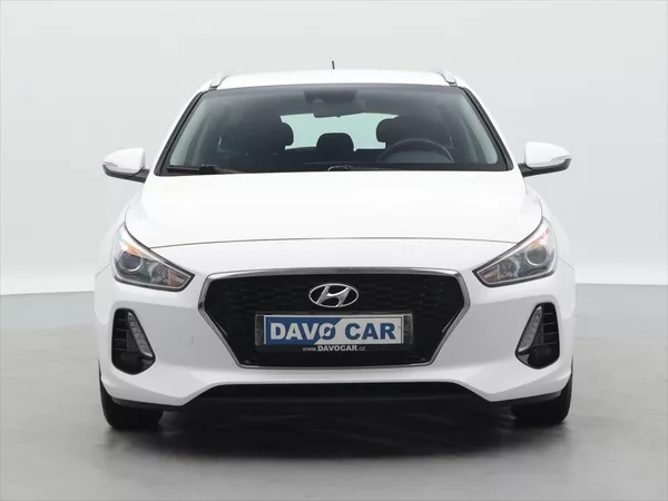 Hyundai i30 1,6 CRDi 81kW Trikolor tažné - foto 2