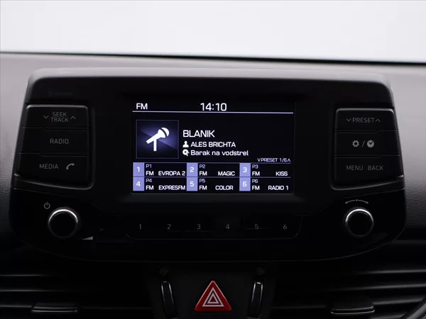 Hyundai i30 1,6 CRDi 81kW Trikolor tažné - foto 22