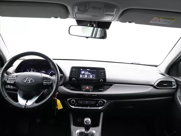Hyundai i30 1,6 CRDi 81kW Trikolor tažné - foto 24